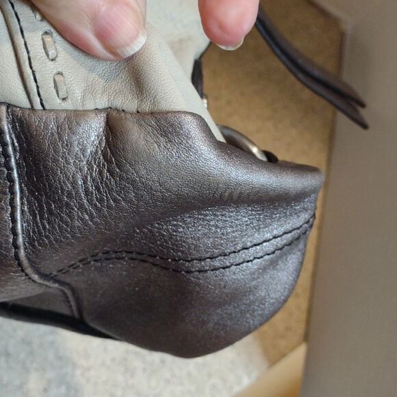 B Makowsky Black and Off white Purse  P3 - Picture 8 of 15